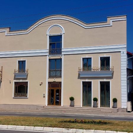 Regal Ballroom Caransebeş Exteriör bild